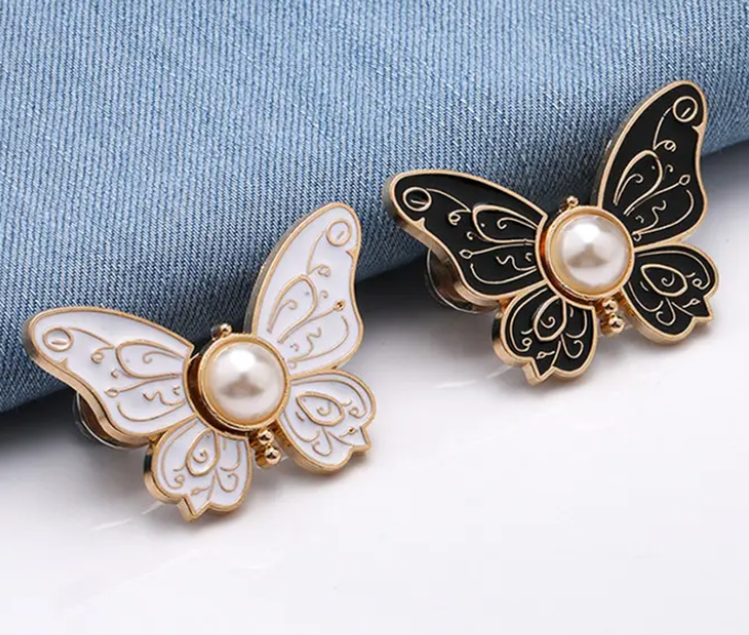 BuckleUp™ – Adjustable Butterfly Buckles